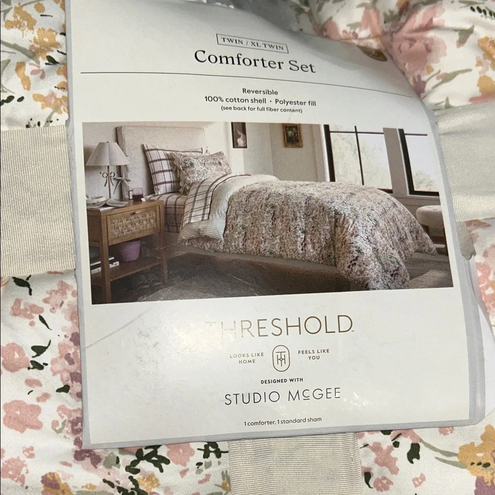 Studio McGee Twin/XL Reversible 2 Piece Comforter Set Pink/Green